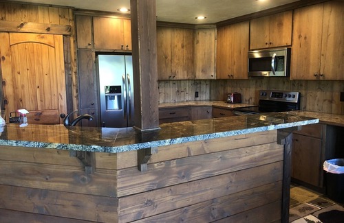 Priest River House | Priest Lake Golf Course Cabin with boatslip