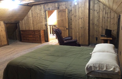 Priest River House | Priest Lake Golf Course Cabin with boatslip