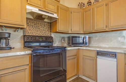 Galveston House | Prime Beachfront Home.Close to All Galveston Has to Offer!