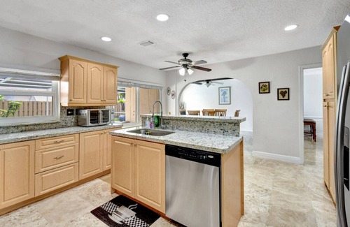 Boca Raton House | Prime Boca Raton: Beach, Pool, & Fun! 3BR/2BA