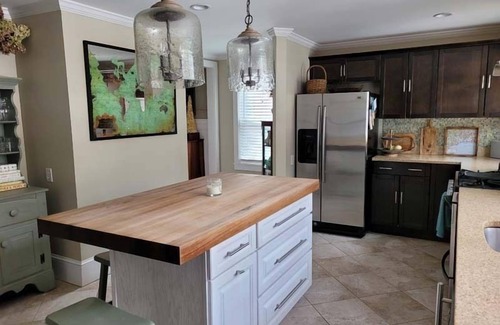 Centerville House | Prime Centerville Location. One mile to Craigville beach RPMS044