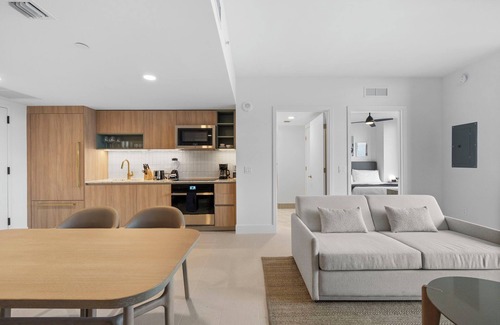 Downtown Miami Apartment | Prime Downtown Location Condos