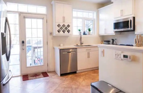 Riverside House | Prime East Toronto home with 3 beds & work spaces