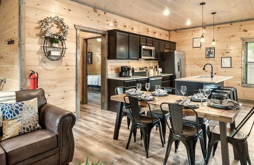 Sevierville Cabin | Prime Fall Escape Indoor Pool Tub, Views & Dogs