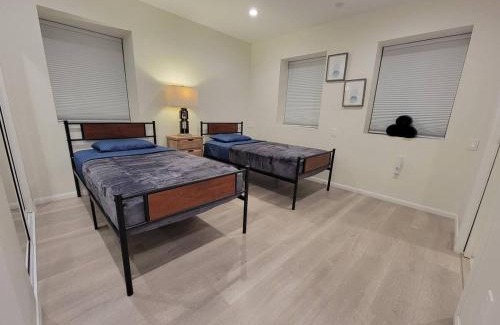 Beverly Hills Apartment | Prime LA 2 bedroom & 3 bath home Beverly Hills adj