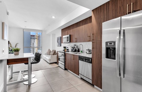 Overtown Apartment | Prime Location 1-Bed Retreat W/Free Parking