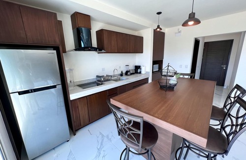 Centro - Supmza 001 Condo | Prime Location. 2 BR Condo w/Ocean View Pool.