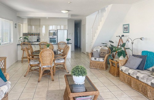 Maroochydore Apartment | Prime location along Maroochy River with excellent river views.