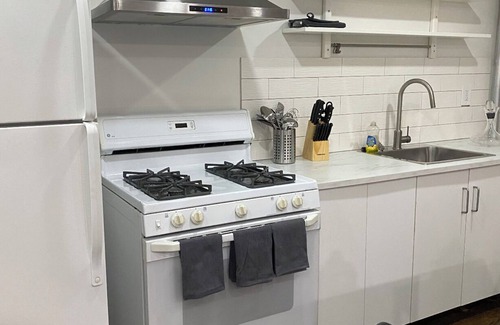 Prospect Heights Apartment | Prime location! Cozy apartment in Prospect Heights