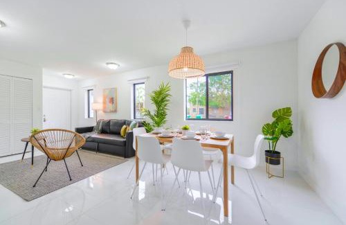 Seybold Apartment | Prime Location Duplex for a Relaxing Stay
