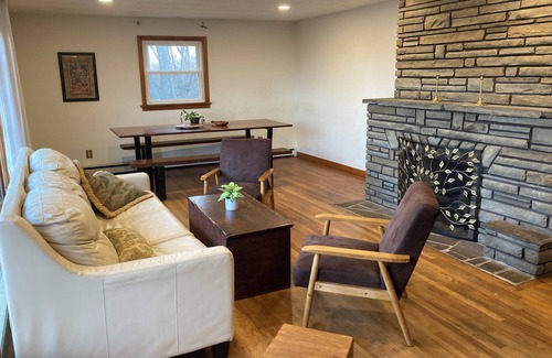 State College House | Prime location for PSU football and events - 3BR whole house rental