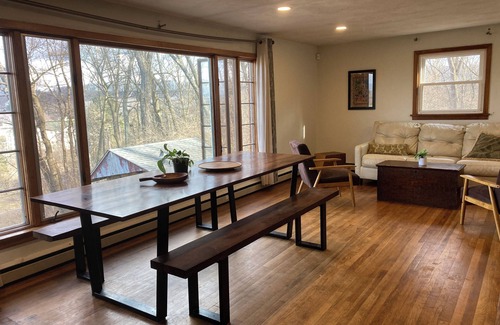 State College House | Prime location for PSU football and events - 3BR whole house rental