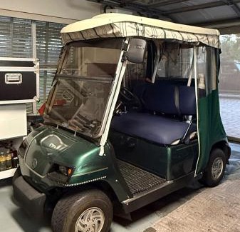 Lady Lake House | Prime Location - Golf Cart Included- La Casita Azul