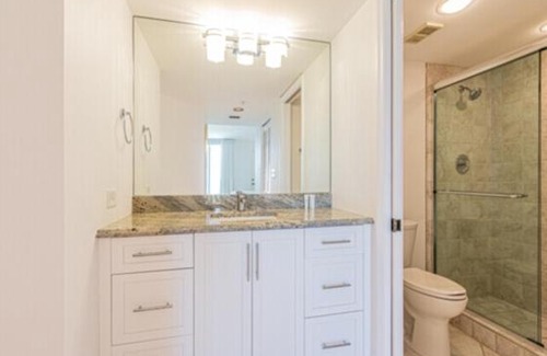 Park Shore Apartment | Prime Location Luxury Condo