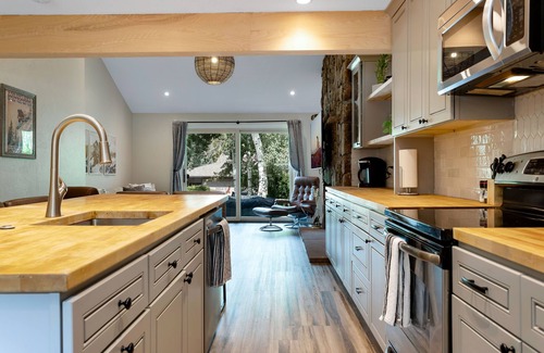 Eagle-Vail House | Prime Location Townhouse in EagleVail, perfect for Ski and Summer vacationsn