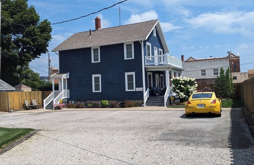 Sandusky House | Prime location within walking distance of downtown Sandusky