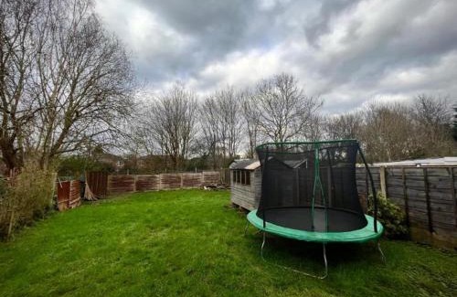 Manchester House | PrimeStay Rentals Home Room 1