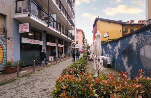 Chinatown Apartment | PrimoPiano - Albertini Flats