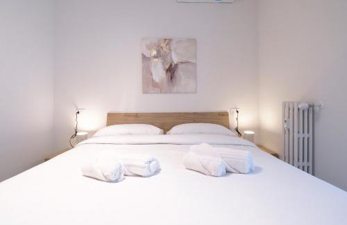 Chinatown Apartment | PrimoPiano - Albertini Flats