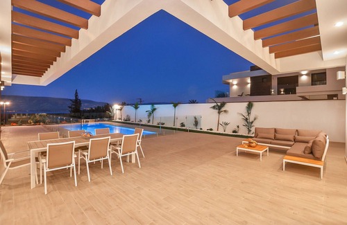 Kinneret Villa | Primor deluxe suits.