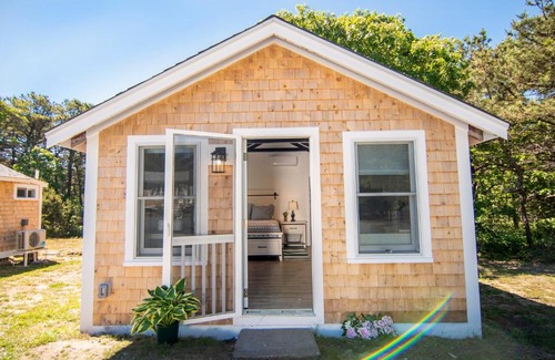 North Truro Hotel | Prince of Whales