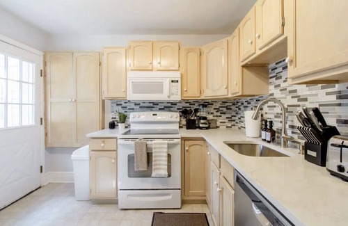 Princeton House | Princeton Gem - Walk Everywhere!n