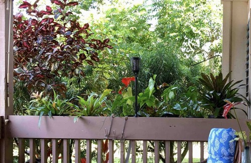 Princeville Condo | Princeville Delight! COLD A/C, Sleeps 4, Pool & Jacuzzi, Private Lanai & Space