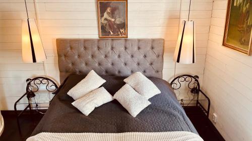 Mora Bed & Breakfast | Prinsgården B&B rum stugor