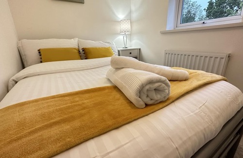 Bletchley House | Pristine 2 Bed House in Furzton