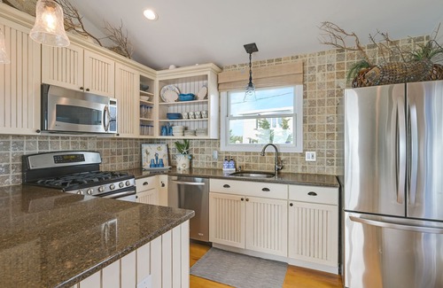 Westhampton Beach Cottage | Pristine Bay Front, Westhampton Beach - Boutique Hotel Feel