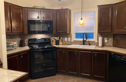 The Villages House | Pristine, cozy home close to Spanish Springs Town Square
