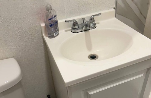 Westlake Apartment | Pristine Getaway - LA's Best