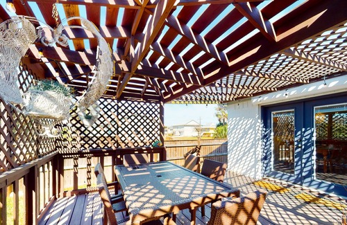 Key Allegro House | Pristine Key Allegro home with a private hot tub & pergola - near the beach