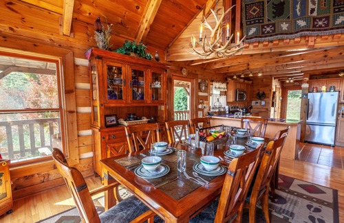 Vilas Cabin | Pristine Mountain Cabin near Valle Crucis