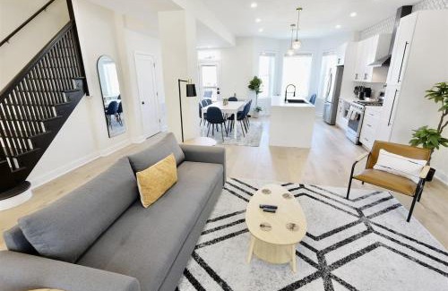Petworth House | Pristine Petworth Family Home w Street Parking