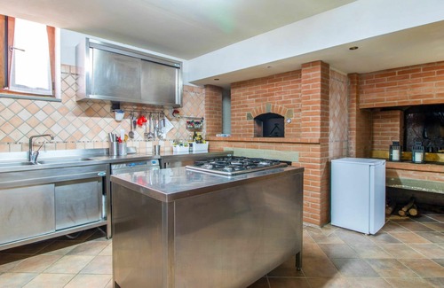 Civitella in Val di Chiana Villa | Private Villa with private pool, WIFI, TV, terrace, panoramic view, parking, close to Arezzo
