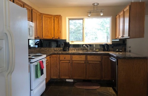 Golden House | Privacy, relaxation, fenced yard