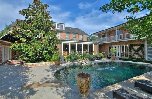 Metairie House | Privacy & Security: Gated Mansion in Exclusive Nola Neighborhood