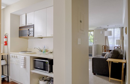 Ithaca Apartment | Private 1 Bed Apartment - Carriage House