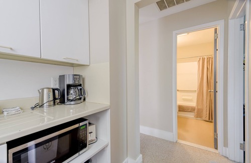 Ithaca Apartment | Private 1 Bed Apartment - Carriage House