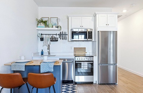 Clovis House | Private 1-Bed Modern BoHo Chic Styled Residence
