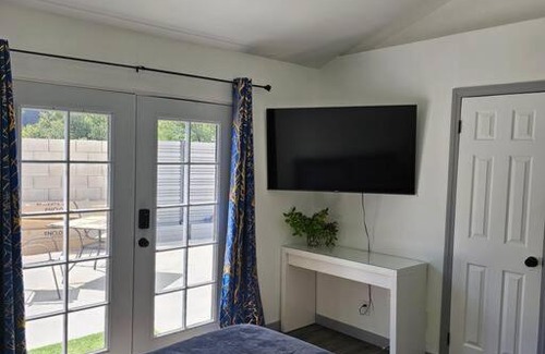Woodland Hills Apartment | Private 1-bedroom Guesthouse in Woodland Hills