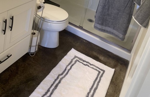 Roseville Cottage | Private 1-bedroom Guest House in West Roseville