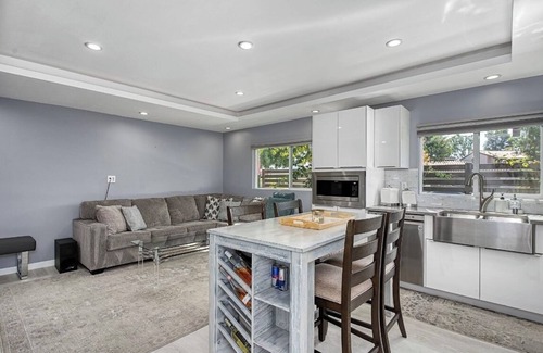 Calabasas Apartment | Private 2+2 Unit in Calabasas