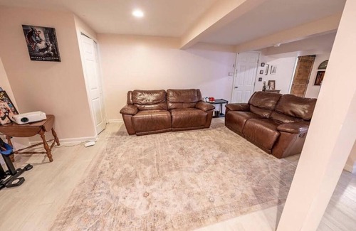 Geyser Crest Apartment | Private 2 Bedroom Apartment