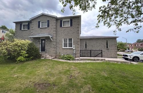 Pickering Apartment | Private 2bedroom Unit, Free Parking, Free from Smoke & Pet, Self-Check IN