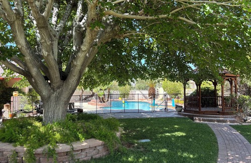 Las Vegas Apartment | Private 2BR Upstairs Casita in fabulous Las Vegas- with Pool