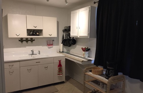 DeLand House | Private 2nd floor of home near Stetson, races, river, sky diving, beach, springs