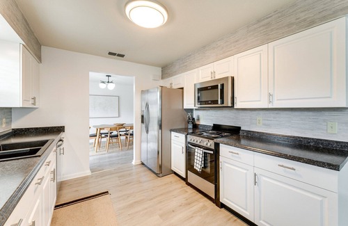 Laurel House | Private 3 bed 2 bath gorgeous pool home 10 min to Siesta Key Beach!