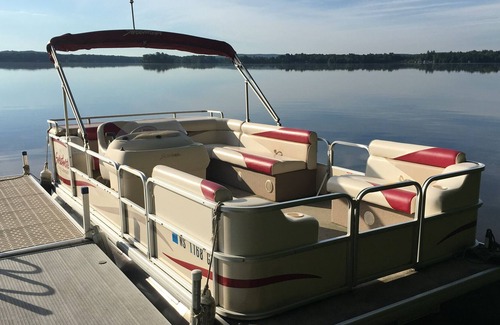 Spooner Cabin | Private 3 bedroom on Spooner Lake with Pontoon